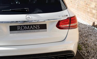 Mercedes-Benz C Class C63 S Estate 25