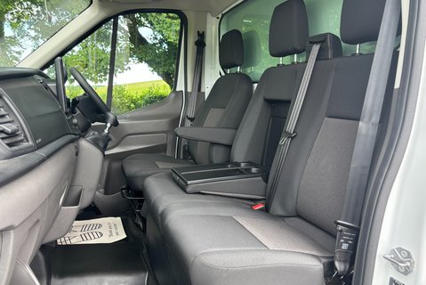 Ford Transit 350 Drw L4 Leader Luton with Tail Lift - Air Con / Rear Camera 3