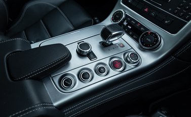 Mercedes-Benz SLS AMG 23