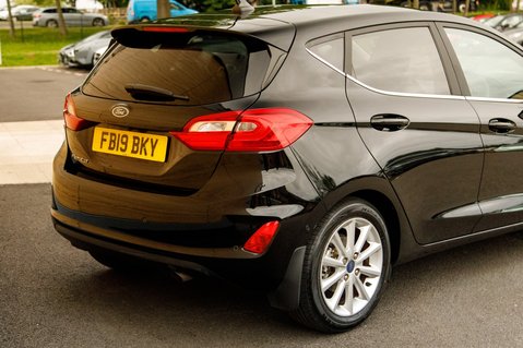 Ford Fiesta TITANIUM X 8