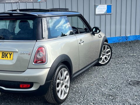 Mini Hatch 1.6 Cooper S Euro 4 3dr 27