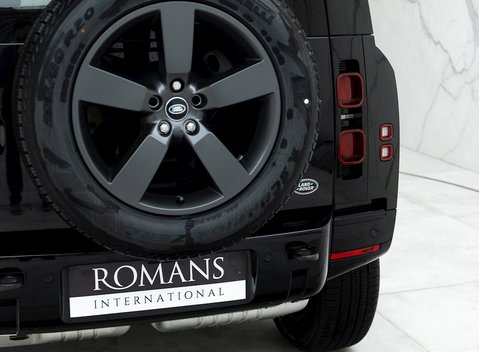Land Rover Defender 110 X-Dynamic S D300 MHEV 22