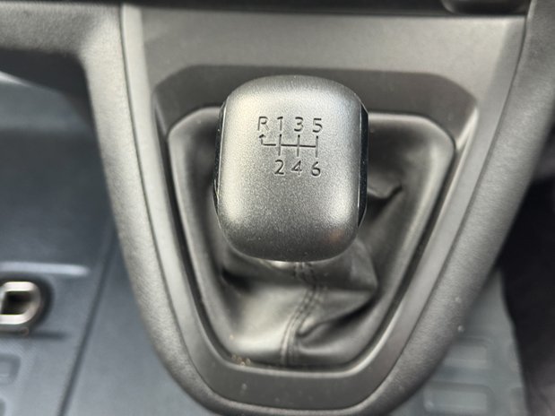 Toyota Proace SWB L1H1 [SOLD CM] Low Roof Icon Air Con Nav Sensors EURO 6 33