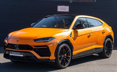 Lamborghini Urus Pearl Capsule 2