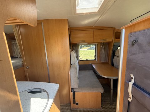 Hymer Van 522 compact 2 berth motorhome garage, ready to go bargain 7