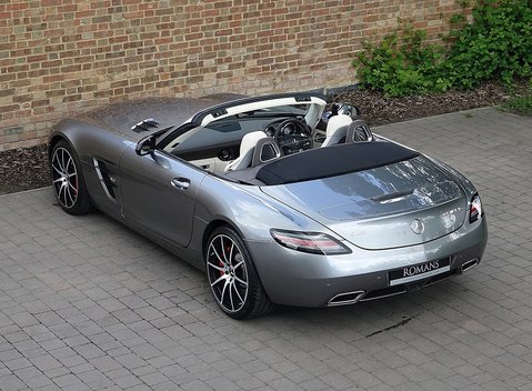 Mercedes-Benz SLS AMG GT Roadster 9