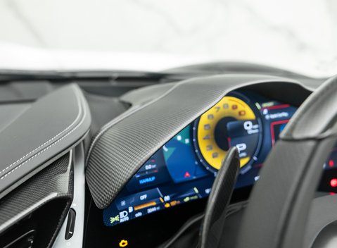 Ferrari SF90 Spider 24
