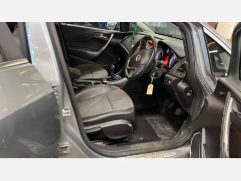 Vauxhall Astra 1.6 16v SE Hatchback 5dr Petrol Manual Euro 5 (115 ps) 6