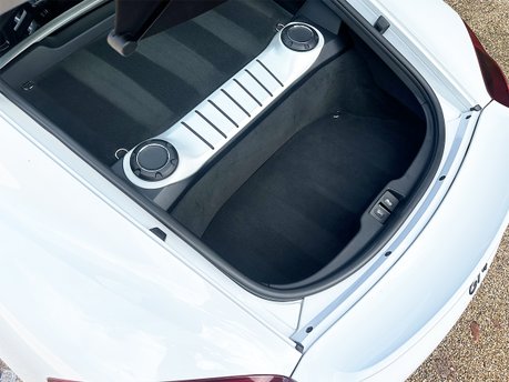 Porsche Cayman GT4 75