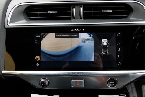 Jaguar I-Pace BLACK 33