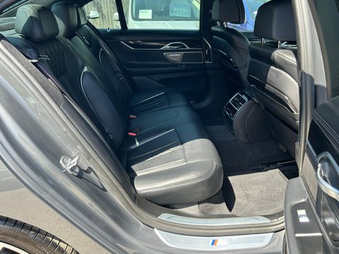 BMW 7 Series 3.0 740d M Sport Auto xDrive Euro 6 (s/s) 4dr 32