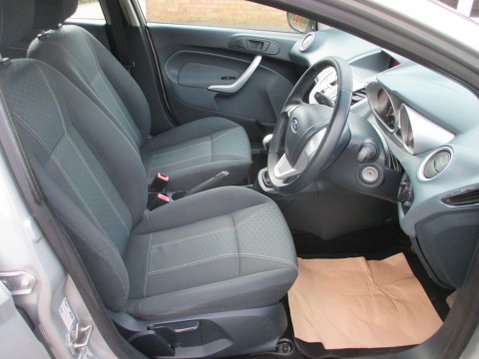 Ford Fiesta 1.4 Zetec 5dr 19