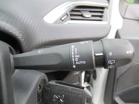 Peugeot 2008 1.2 PureTech GT Line Euro 6 (s/s) 5dr 36