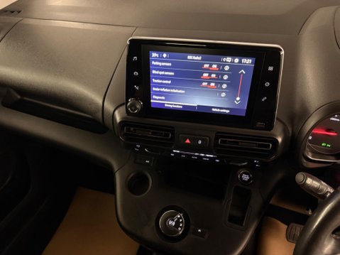 Vauxhall Combo Life 1.5 Turbo D Elite XL MPV Auto Euro 6 (s/s) 5dr 21
