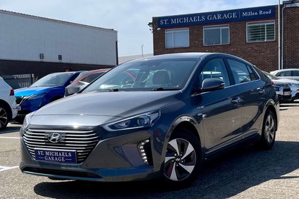 Hyundai IONIQ 1.6 IONIQ Premium SE FHEV Semi-Auto 5dr