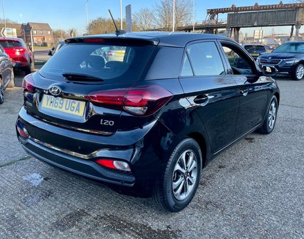 Hyundai i20 1.2 i20 SE MPI 5dr 9