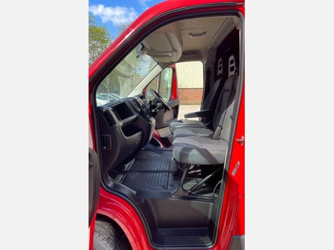 Peugeot Boxer 2.2 HDi 333 L1 H1 4dr 31