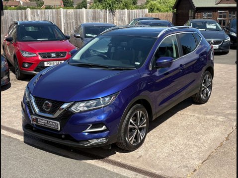 Nissan Qashqai 1.3 Qashqai N-Connecta DiG-T 5dr 28