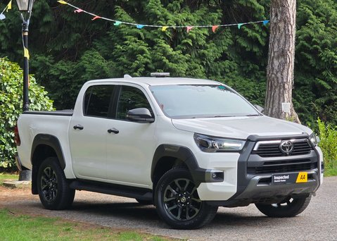 Toyota Hilux 2.8 HI-Luxury Invincible X D-4D 4WD Double Cab Auto 4WD 5dr 51