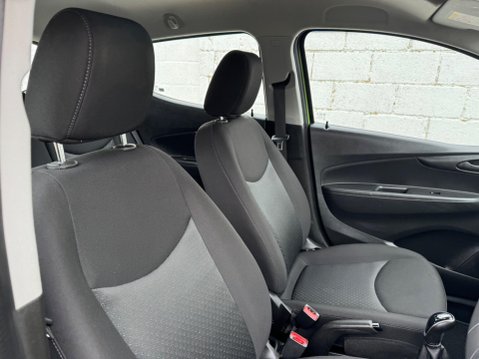 Vauxhall Viva 1.0i SE Euro 6 5dr 55