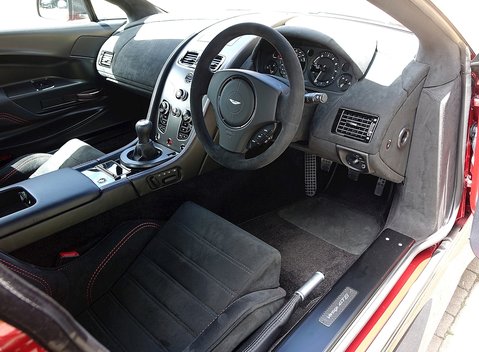 Aston Martin Vantage GT8 14