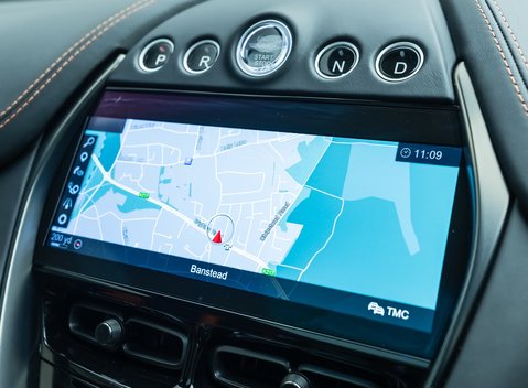 Aston Martin DBX 707 22