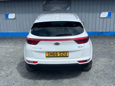 Kia Sportage 1.7 CRDi 3 Euro 6 (s/s) 5dr 27