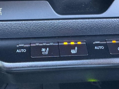 Lexus Ux 2.0 250h F Sport (Premium Plus) E-CVT E-FOUR Euro 6 (s/s) 5dr (Sunroof) 43