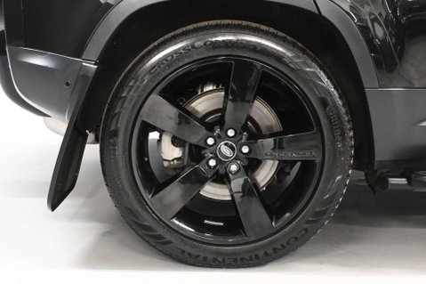 Land Rover Defender 3.0 Defender HSE D MHEV Auto 4WD 5dr 14