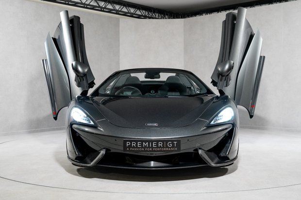 McLaren 570S SPIDER. WARRANTY. FULL MSH. CERAMIC BRAKES. SPORT EXHAUST. FRONT LIFT. B&O 1