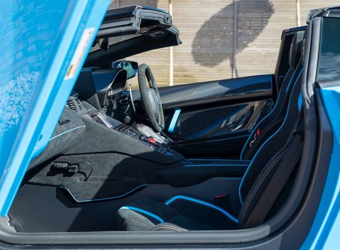 Lamborghini Aventador SVJ LP 770-4 Roadster 18