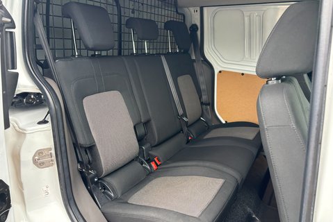 Ford Transit Connect 220 Leader DCIV Selectshift Auto - Sat Nav / 5 Seats / Rear Camera 19