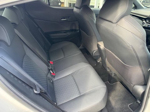 Toyota C-HR EXCEL 38