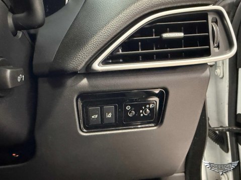 Jaguar F-Pace 2.0 D180 Prestige Auto AWD Euro 6 (s/s) 5dr 58