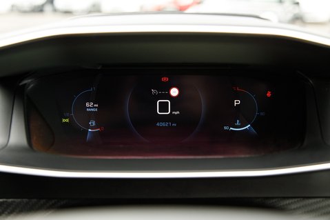 Peugeot 208 PURETECH ALLURE PREMIUM S/S 14