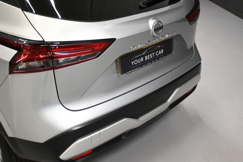 Nissan Qashqai 1.3 Qashqai N-Connecta DiG-T MHEV CVT 5dr 37