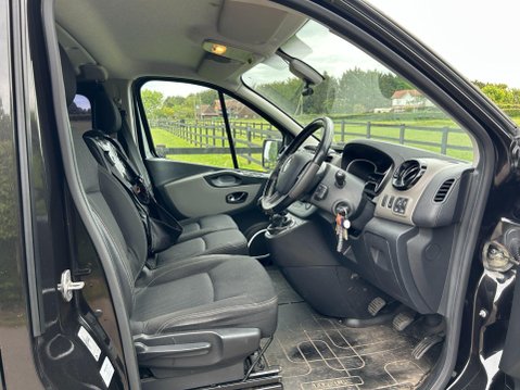 Renault Trafic 1.6 dCi ENERGY 29 Sport Nav Crew Van LWB Euro 6 (s/s) 6dr 22