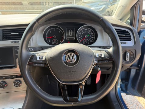 Volkswagen Golf MATCH EDITION TDI BMT DSG 10