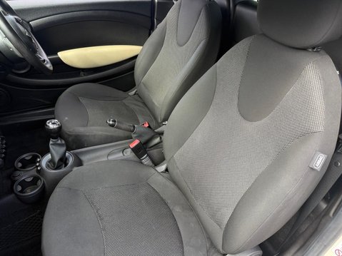 Mini Coupe 1.6 Cooper Euro 5 (s/s) 2dr 11