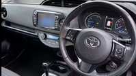 Toyota Yaris 1.5 VVT-h Icon Tech Hatchback 5dr Petrol Hybrid E-CVT Euro 6 (s/s) (100 ps) 25