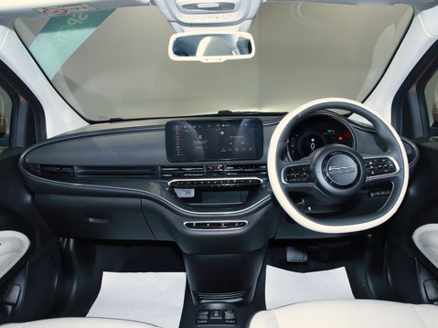 Fiat 500 87kW La Prima 42kWh 3dr Auto 17