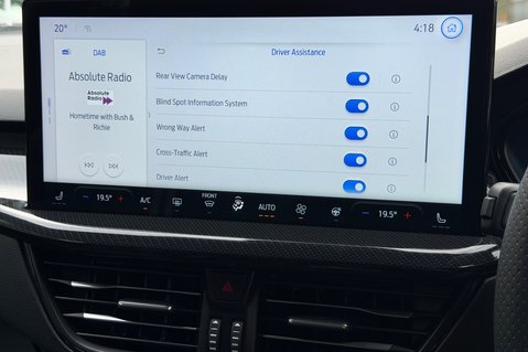 Ford Focus ST -PAN ROOF -PARKING/PERFORMANCE/ASSIST PACKS -HUD -B&O - MEAN GREEN 50