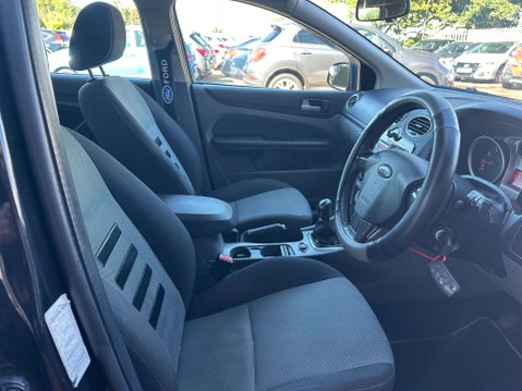 Ford Focus 1.6 Focus Zetec 100 5dr 14