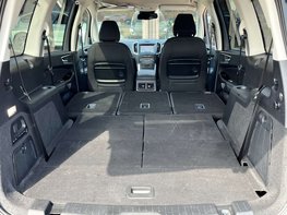 Ford Galaxy 2.5 Galaxy Titanium HEV CVT 5dr 77