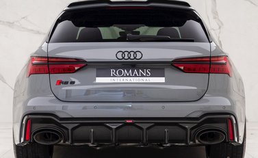 Audi RS6 Avant Carbon Black Urban 5