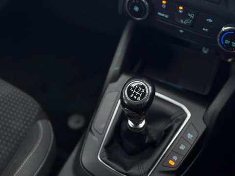 Ford Focus 1.5 EcoBlue Zetec Euro 6 (s/s) 5dr 56