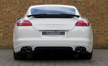 Porsche Panamera Turbo 7