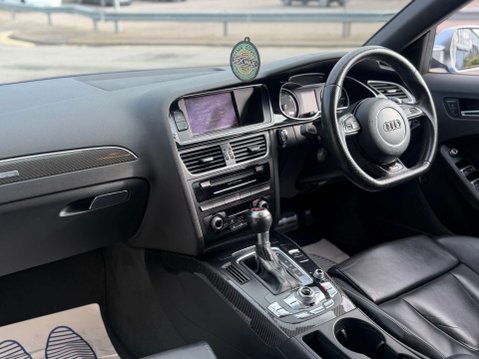 Audi RS4 4.2 FSI V8 Estate 5dr Petrol S Tronic quattro Euro 5 (450 ps) 19