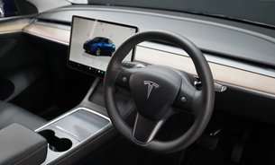 Tesla Model Y LONG RANGE AWD Comfort Suspension GROK AI One Owner Adaptive LEDs VAT Q 2