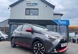 Toyota Aygo 1.0 VVT-I X-TREND TSS 5 DOOR 2